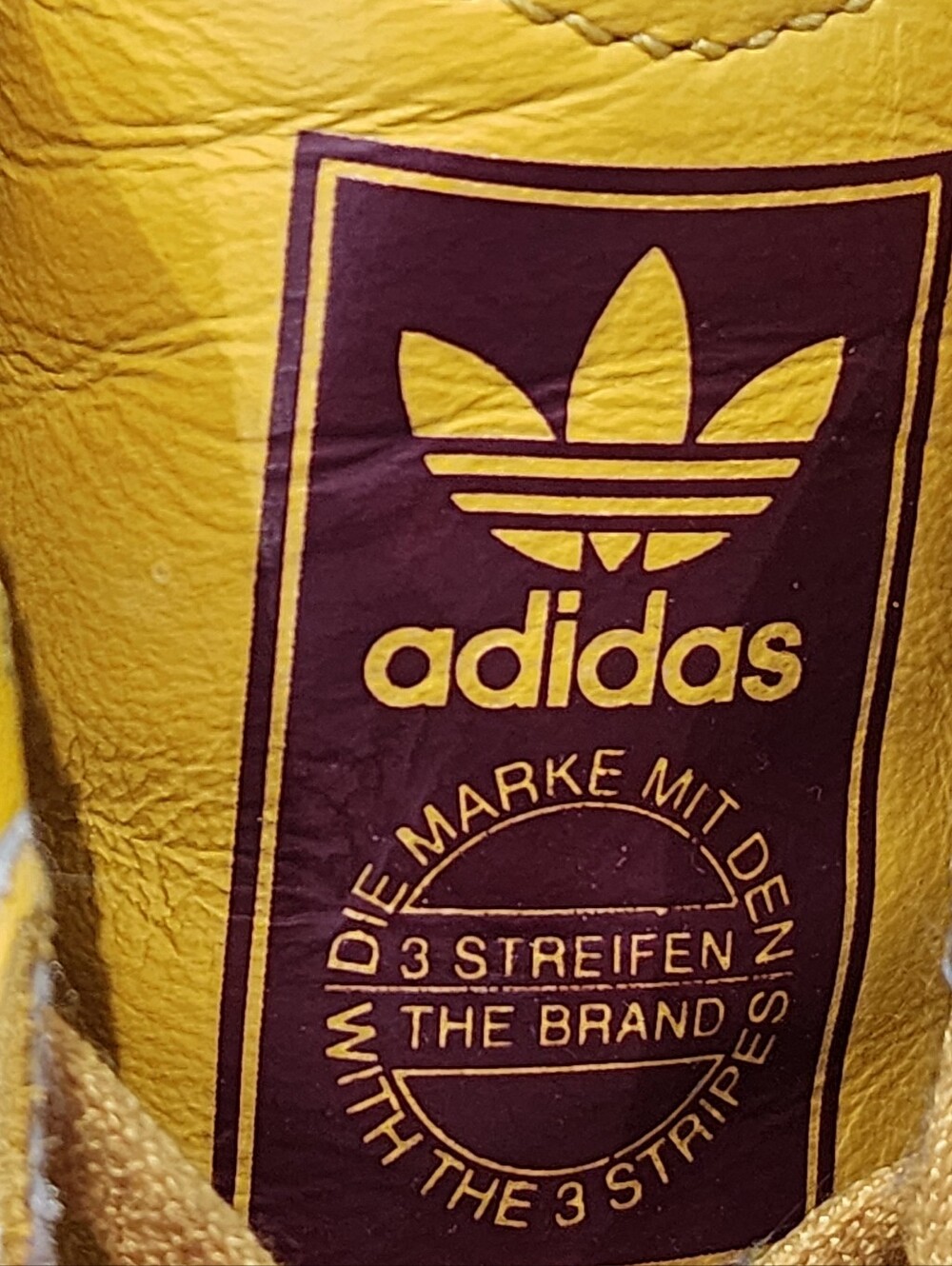 ADIDAS | Samba OG J | Preloved Yellow-Crystal Sand-Shadow Red | Size 6.5 Mens - Picture 8 of 13